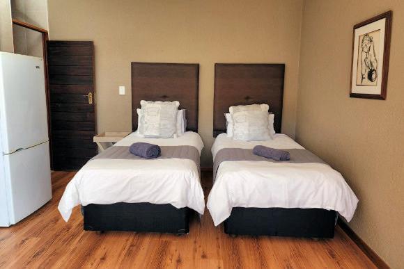 Big "5" Guesthouse Kempton Park Exterior photo