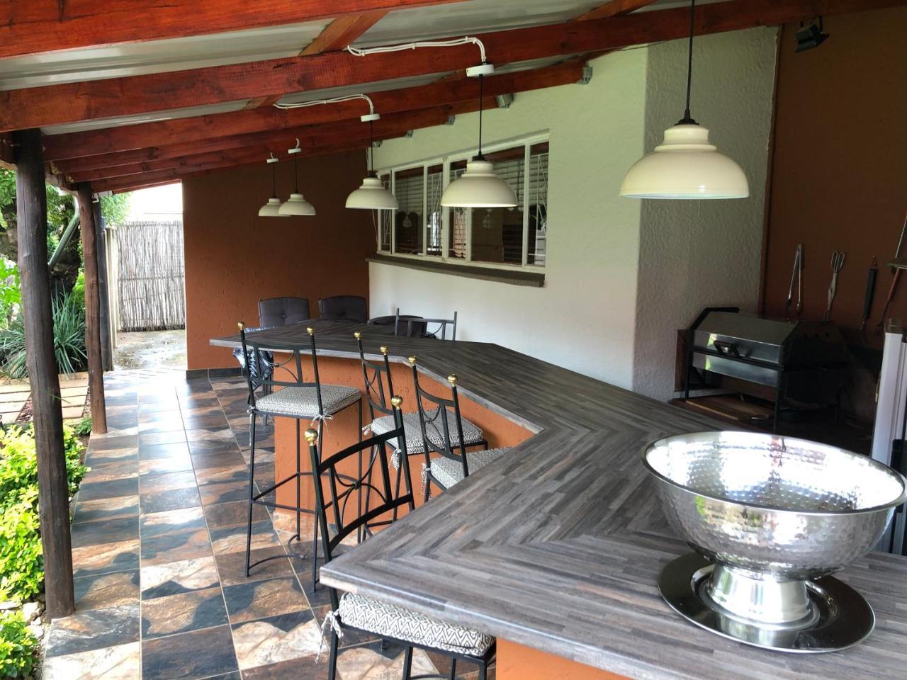Big "5" Guesthouse Kempton Park Exterior photo
